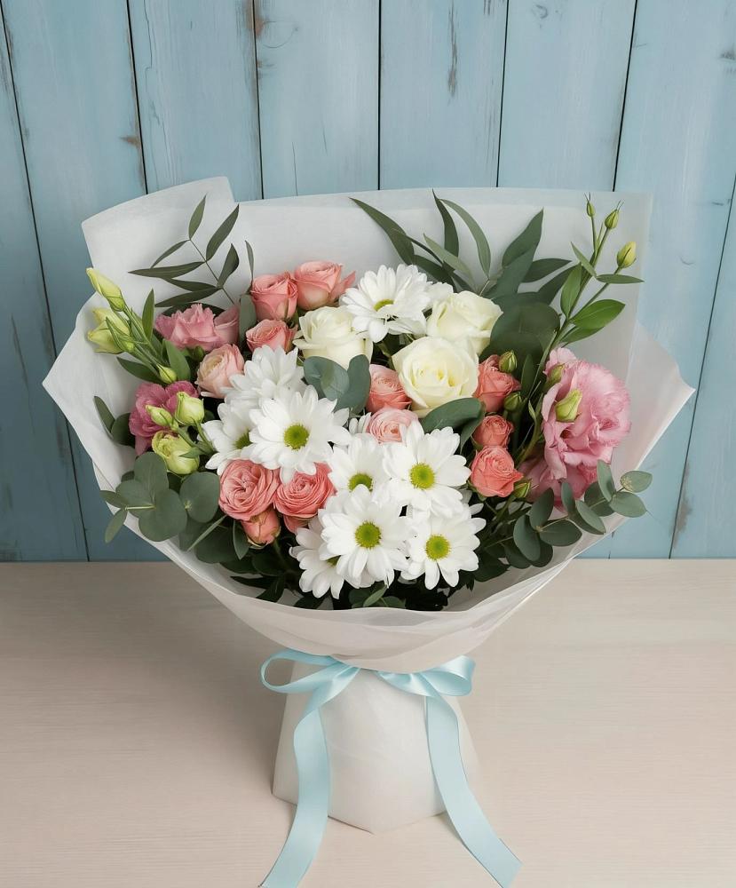 Букет цветов из: Розы, Лизиантусы и Хризантемы в Льгове