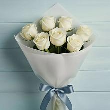 Букет 7 Белых роз Эдлесс Лав в Льгове