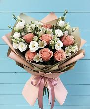 Букет цветов из:  Розы, Альстромерии и Лизиантусы в Льгове