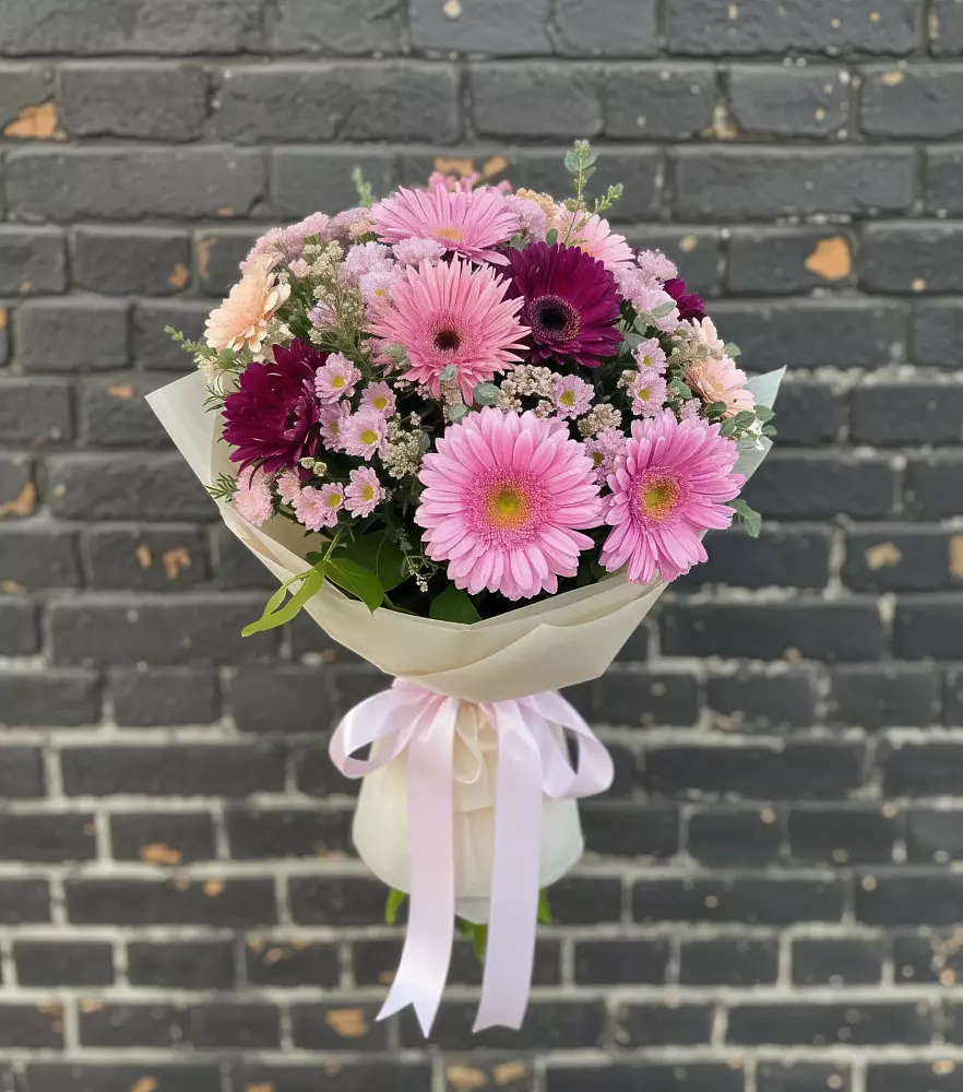 Букет цветов из: Герберы и Хризантемы в Льгове