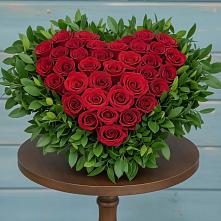 Цветочная композиция из Розы в виде сердца в Льгове