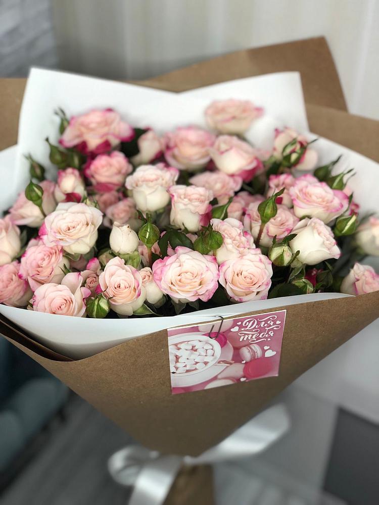 Букет цветов из: Розы в Льгове