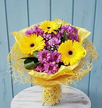 Букет цветов из:  Хризантемы и Герберы в Льгове