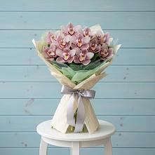 Букет цветов из:  Орхидеи и Розы в Льгове
