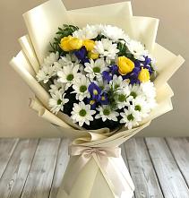 Букет цветов из:  Ирисы, Хризантемы и Розы #REPLACE_PRED# Льгове