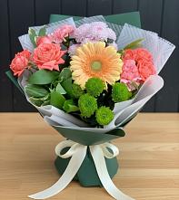 Букет цветов из:  Гвоздики, Розы, Герберы и Хризантемы #REPLACE_PRED# Льгове