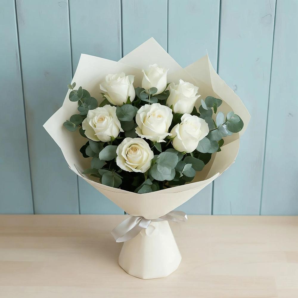 Букет Белые розы в Эвкалипте в Льгове