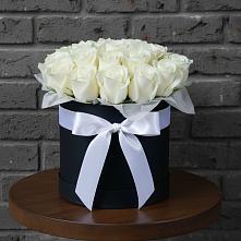 Цветочная композиция из Розы в шляпной коробке в Льгове